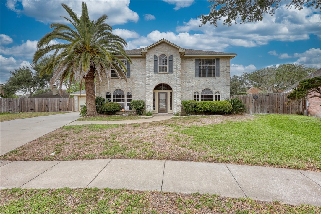 7617 Del Rio Dr — photo