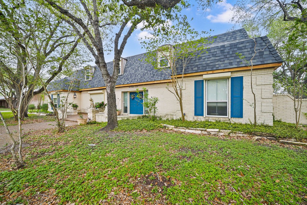 638 Retama Ave — photo