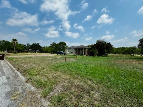 176 W D Ave — photo