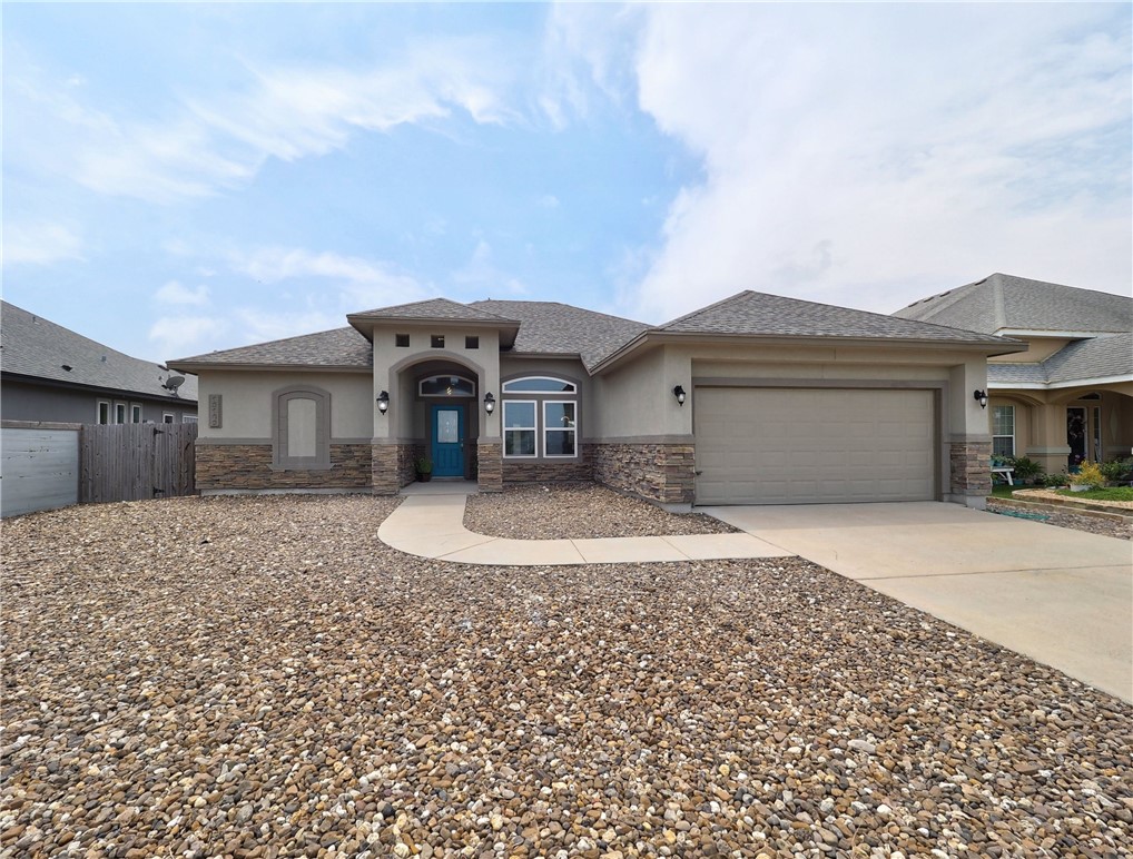 15109 Dasmarinas Dr — photo