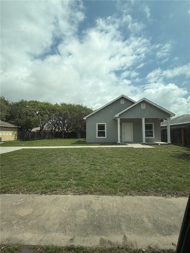 104 Pelican Ave — photo