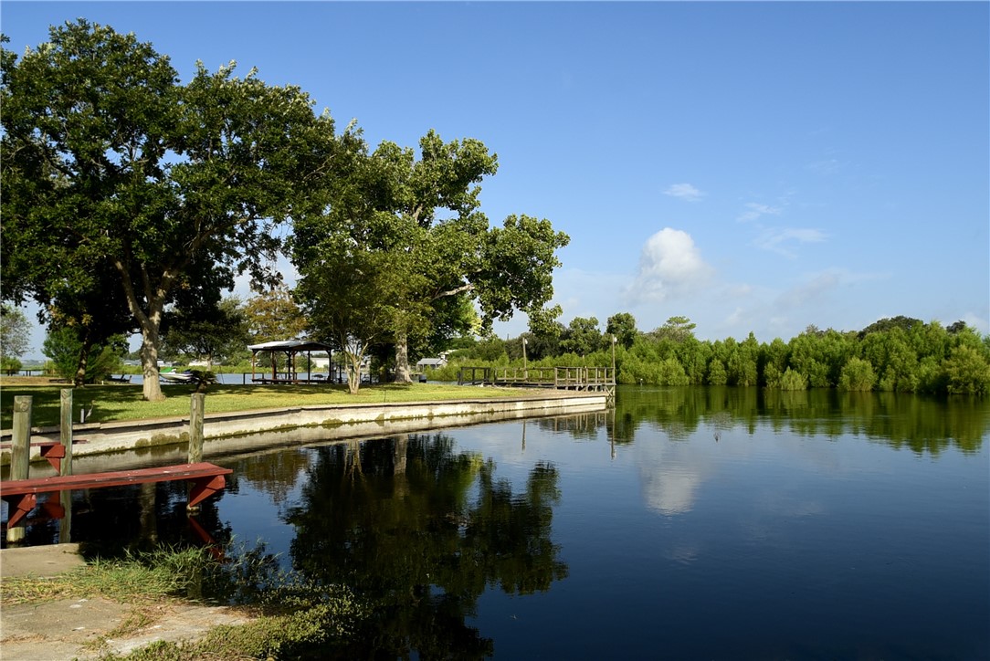 155 Harbor, Mathis, TX 78368 — photo 2