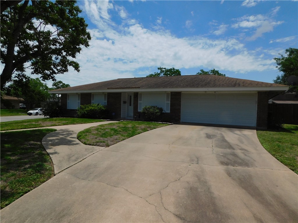 4433 Hickey Dr — photo