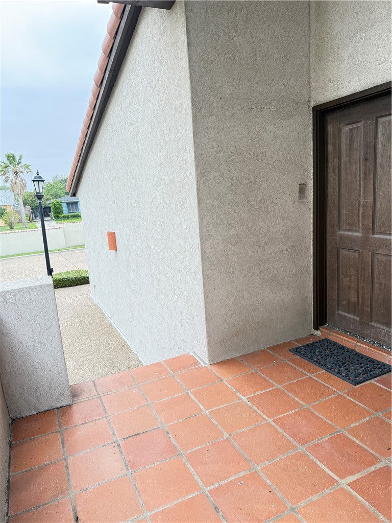 4270 Ocean Dr 15 — photo