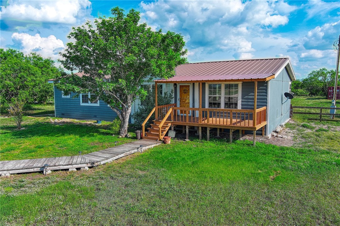1582 W FM 738 — photo