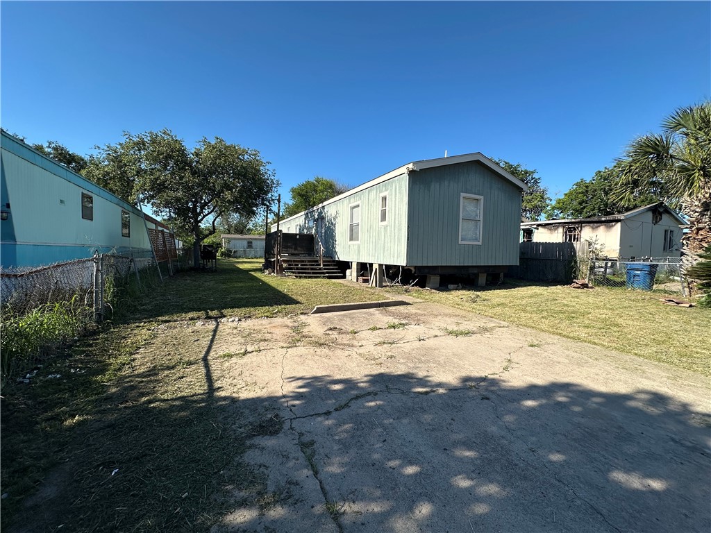 6038 Horizon Dr — photo