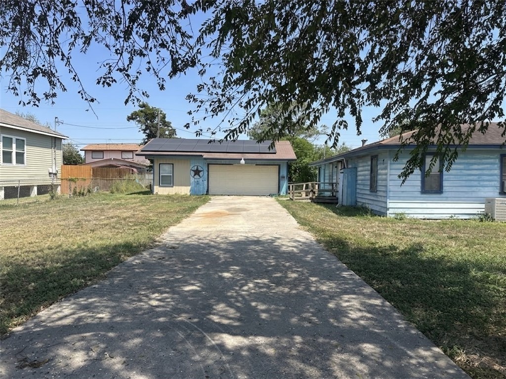 801 Ruben Chavez — photo