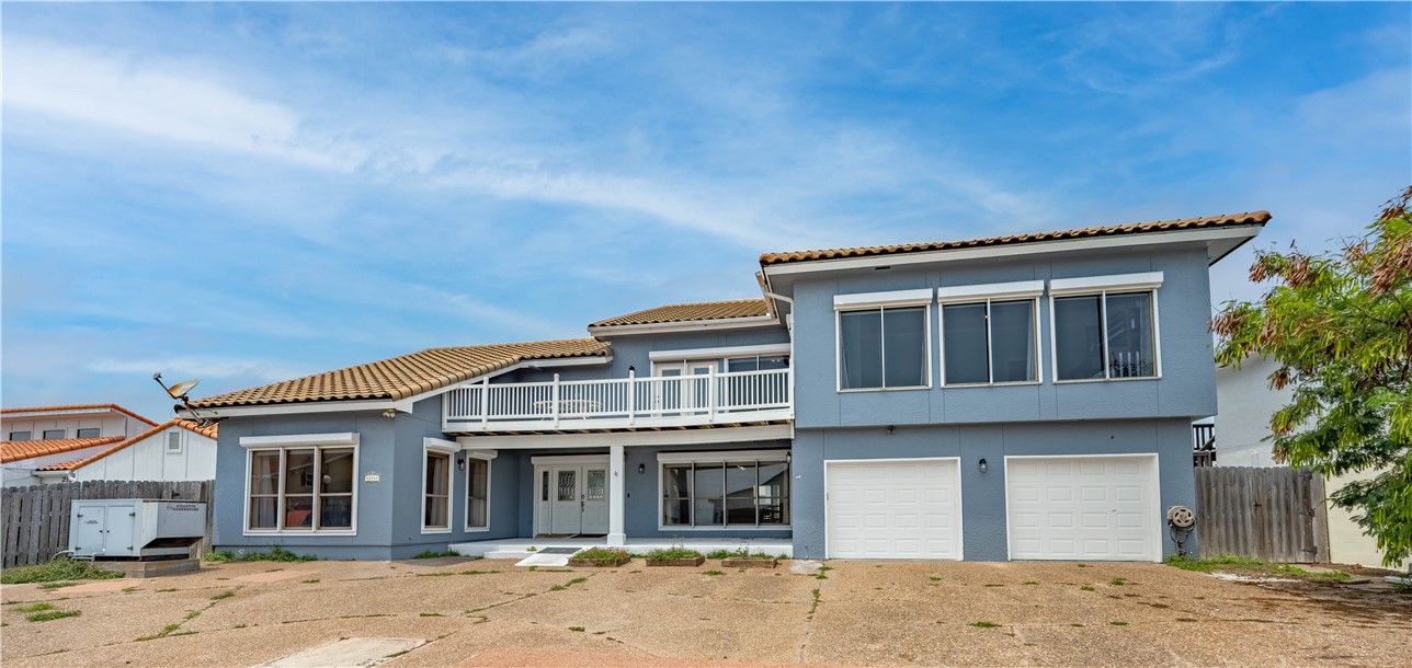 214 Bayview Dr — photo