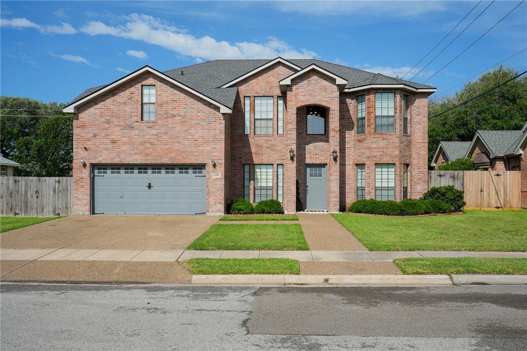 202 Augusta Dr — photo