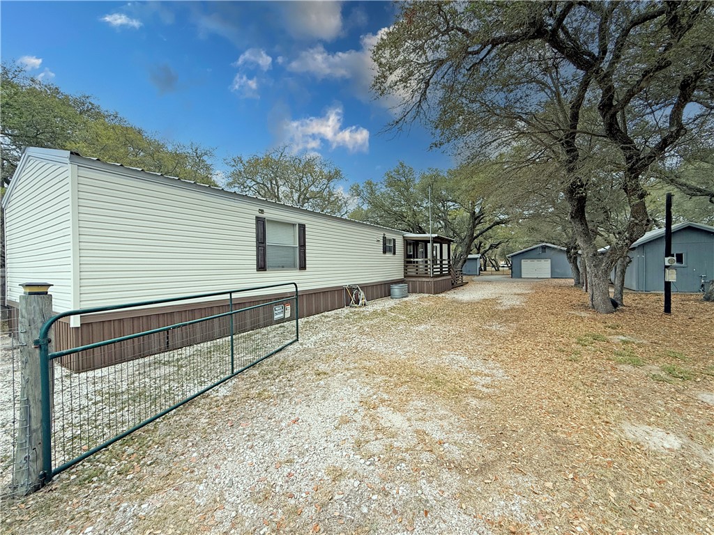 17 Farmers Cir — photo