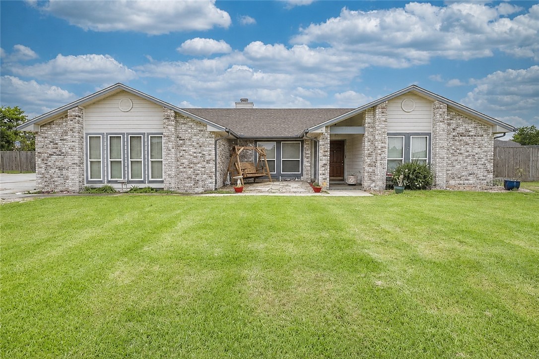 2209 Richland Dr — photo