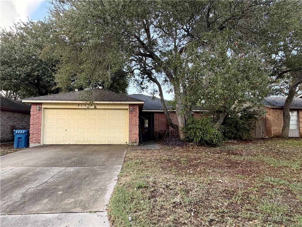 2177 Glenwood Dr — photo