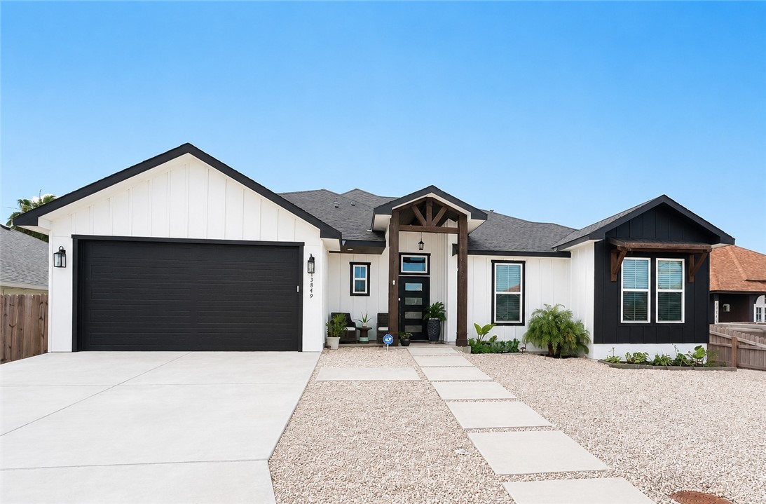Home in Corpus Christi, TX 78418 — photo 2