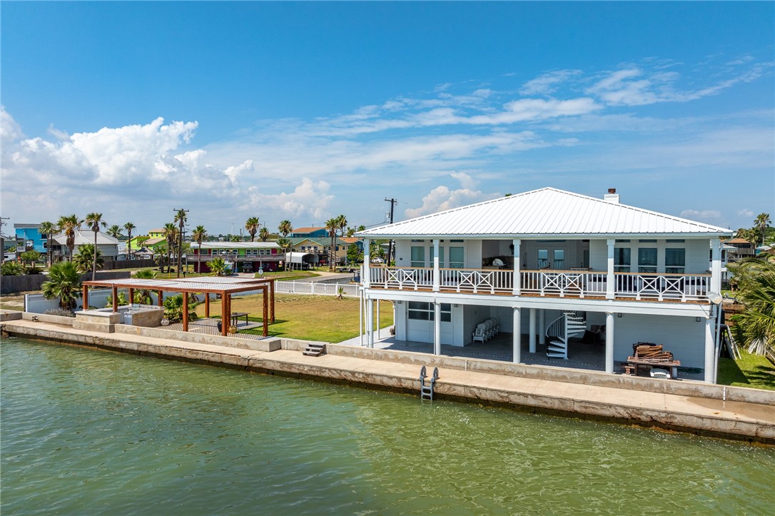 204 Bayshore Dr — photo
