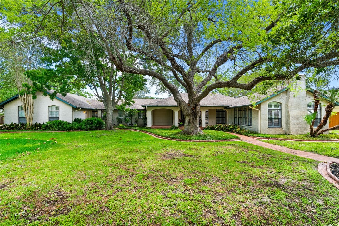 457 Delaine Dr — photo