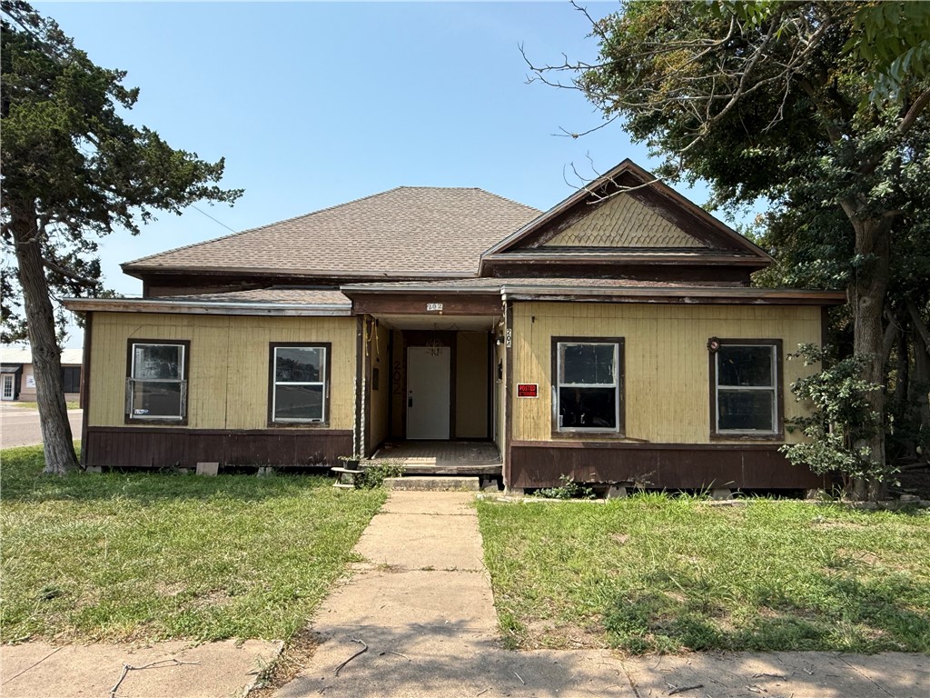 202 E Fordyce Ave — photo
