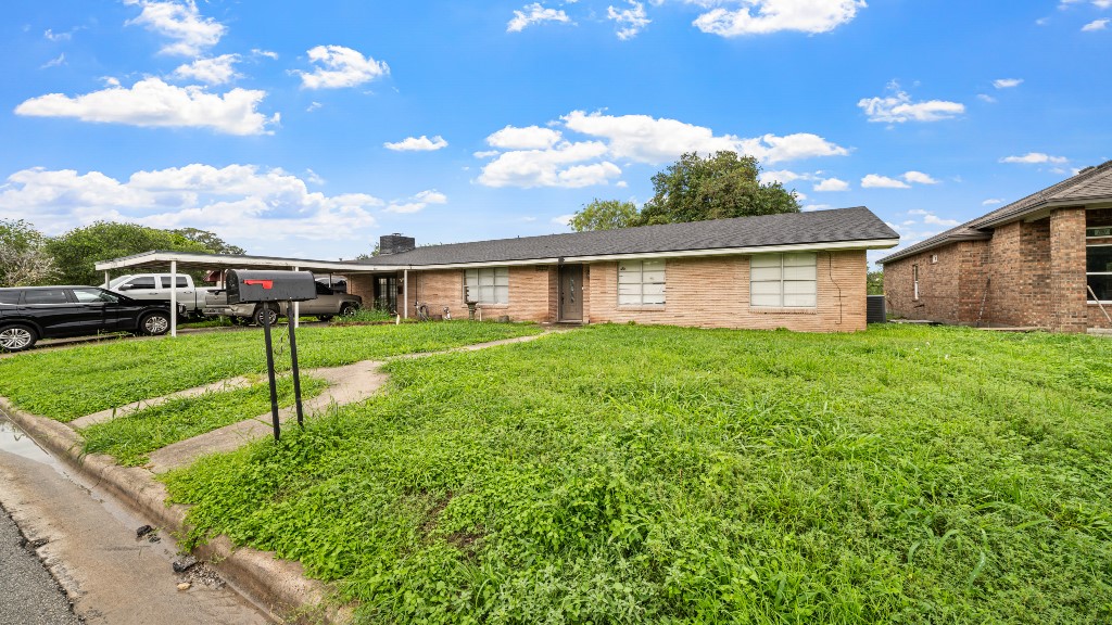 13606 River Forest Dr — photo