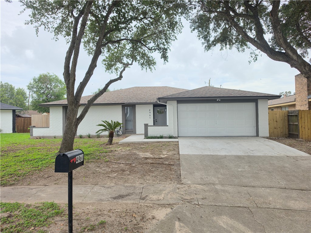 4961 Shadowbend Dr — photo