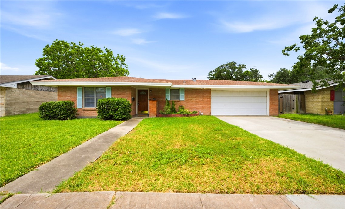1109 Bradshaw Dr — photo