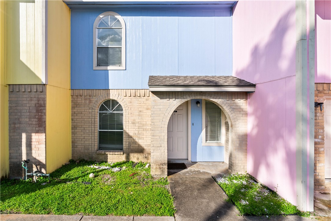 6702 Everhart W105 — photo