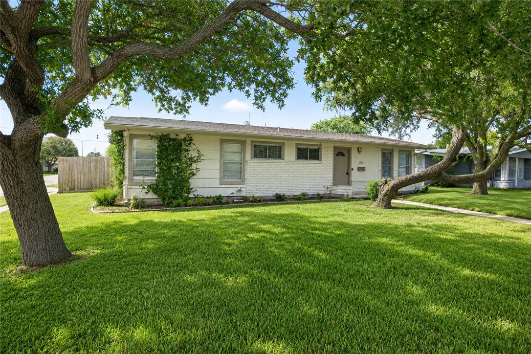 1001 Driftwood Pl — photo