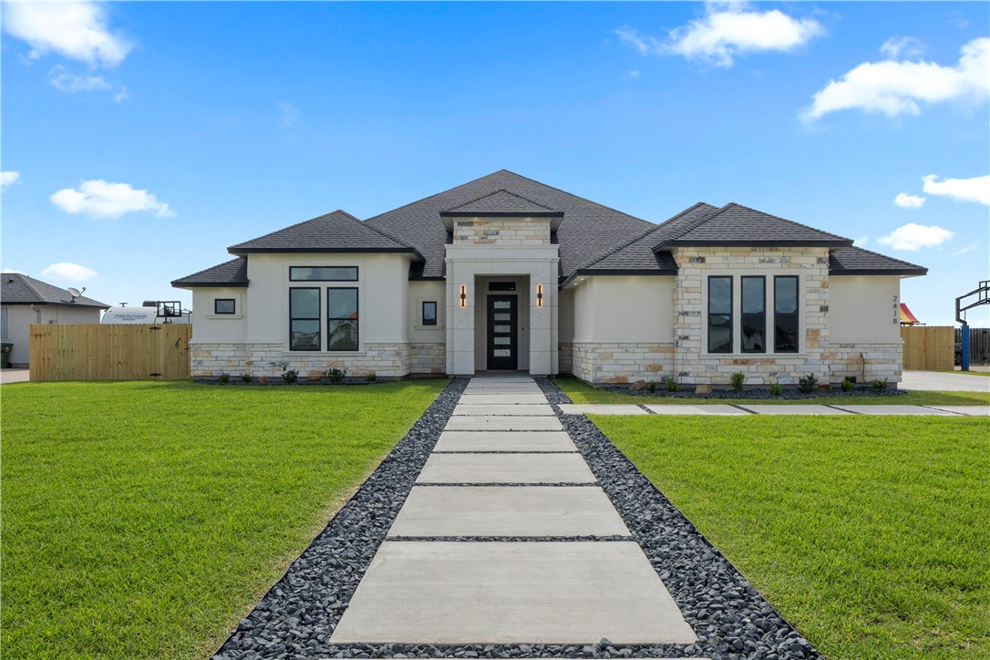 2418 Pegasus Dr — photo