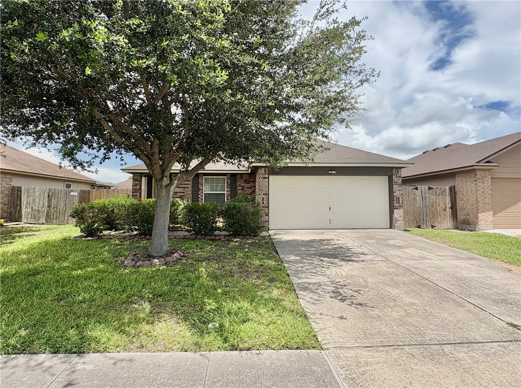 1709 Chisolm Trai — photo