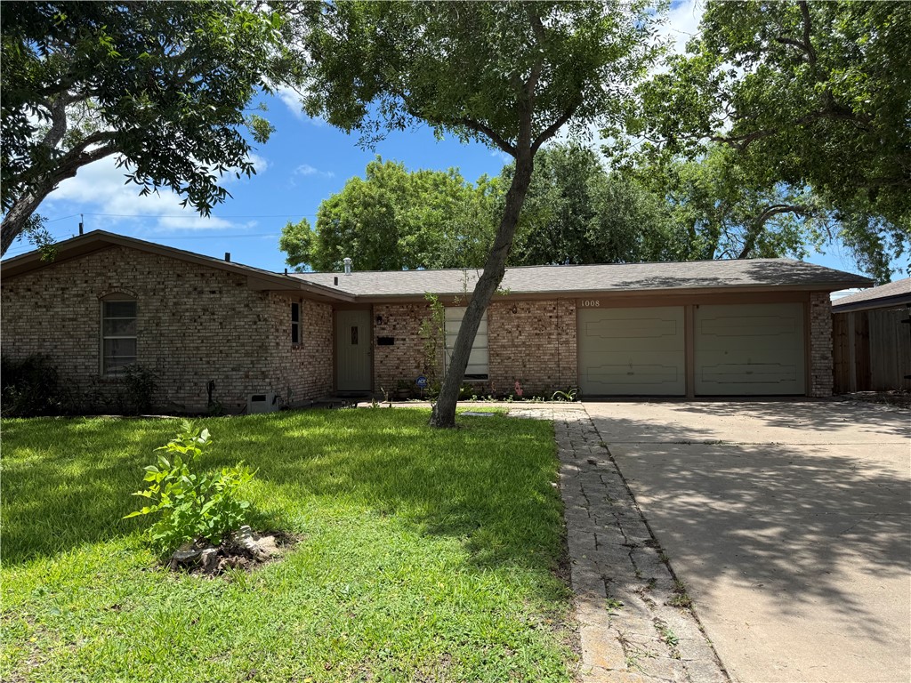 1008 Diomede Dr — photo