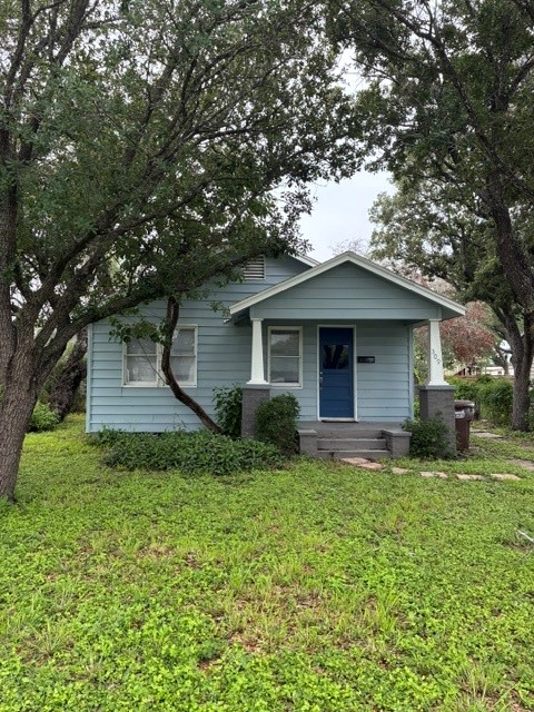 309 E Hoffman Ave — photo