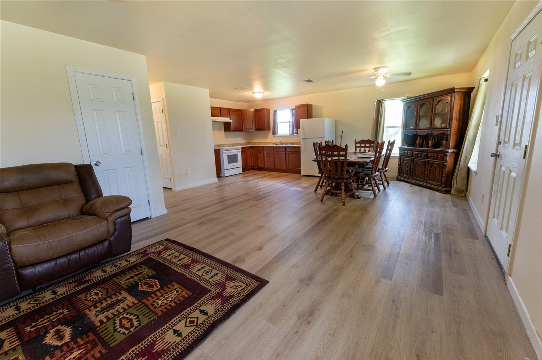 104 Commerce Street, Refugio, TX 78377 — photo 3