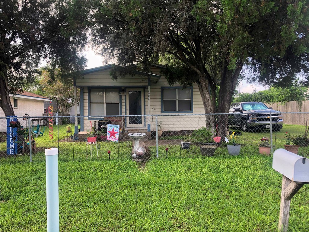 1008 E Kennedy St — photo
