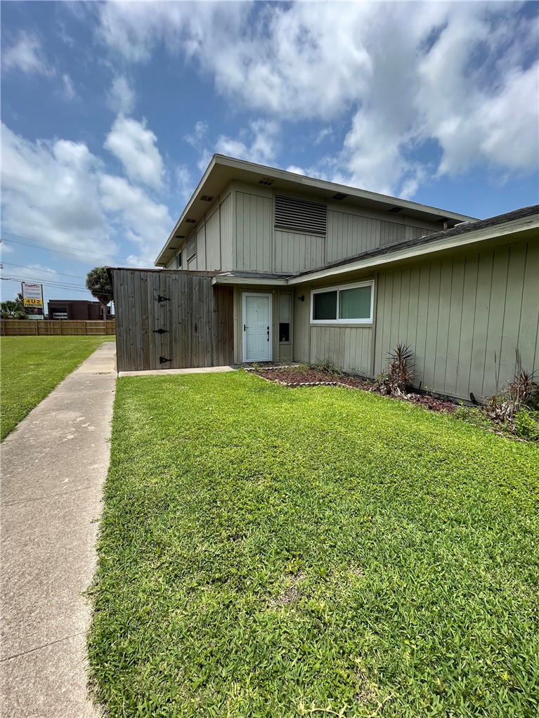 6243 Hidden Cove — photo