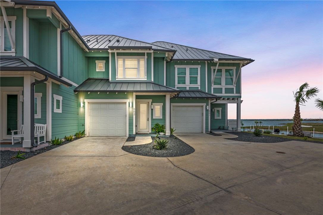 292 Reserve Lane 602 — photo
