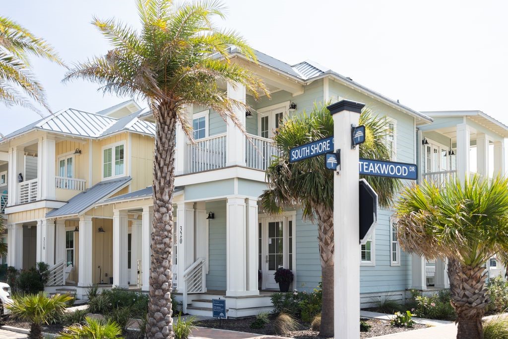 320 S Shore Dr — photo