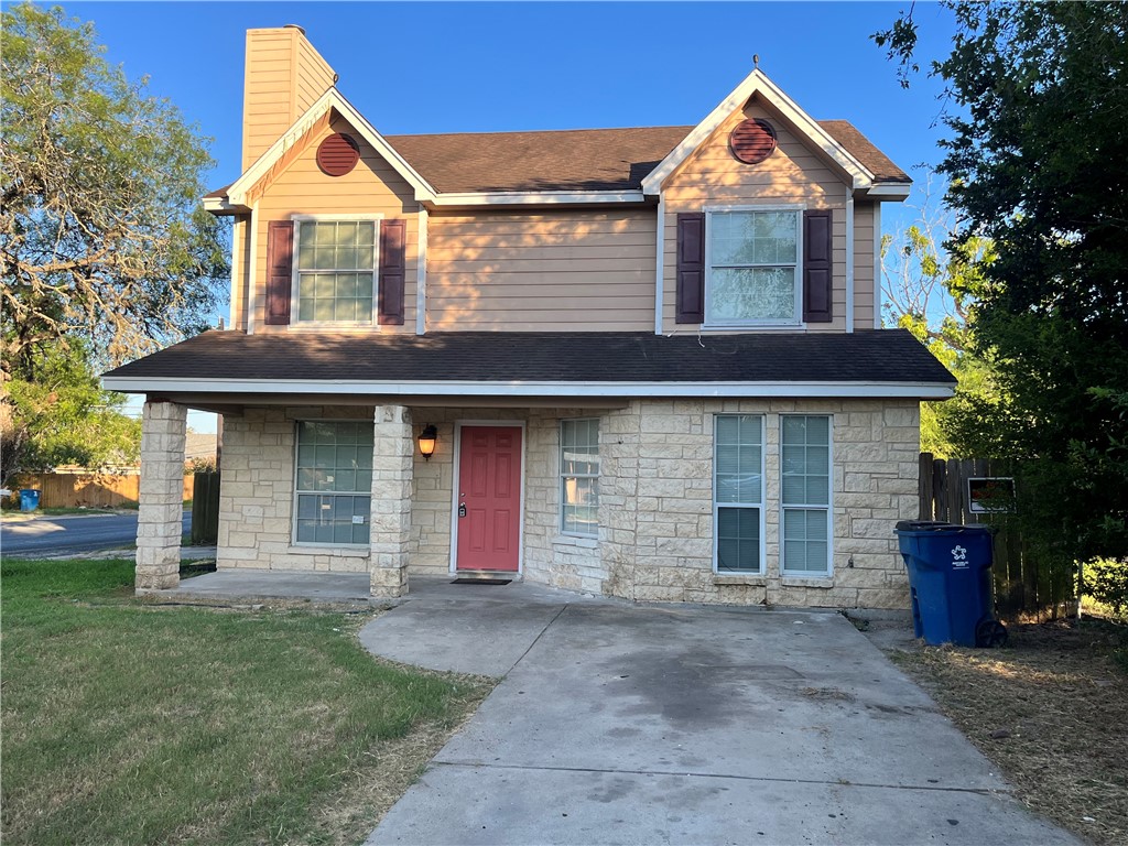 908 E Hefferman Street, Beeville, TX 78102 — photo 2