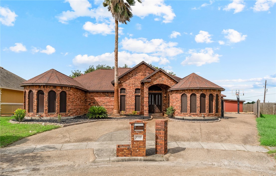5705 Aava — photo