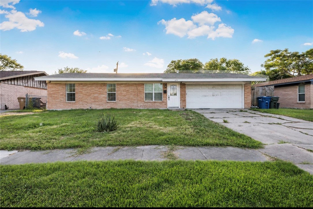 1109 Salem Dr — photo