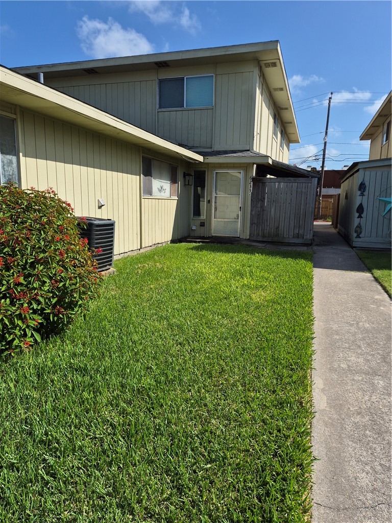 6235 Hidden Cove — photo