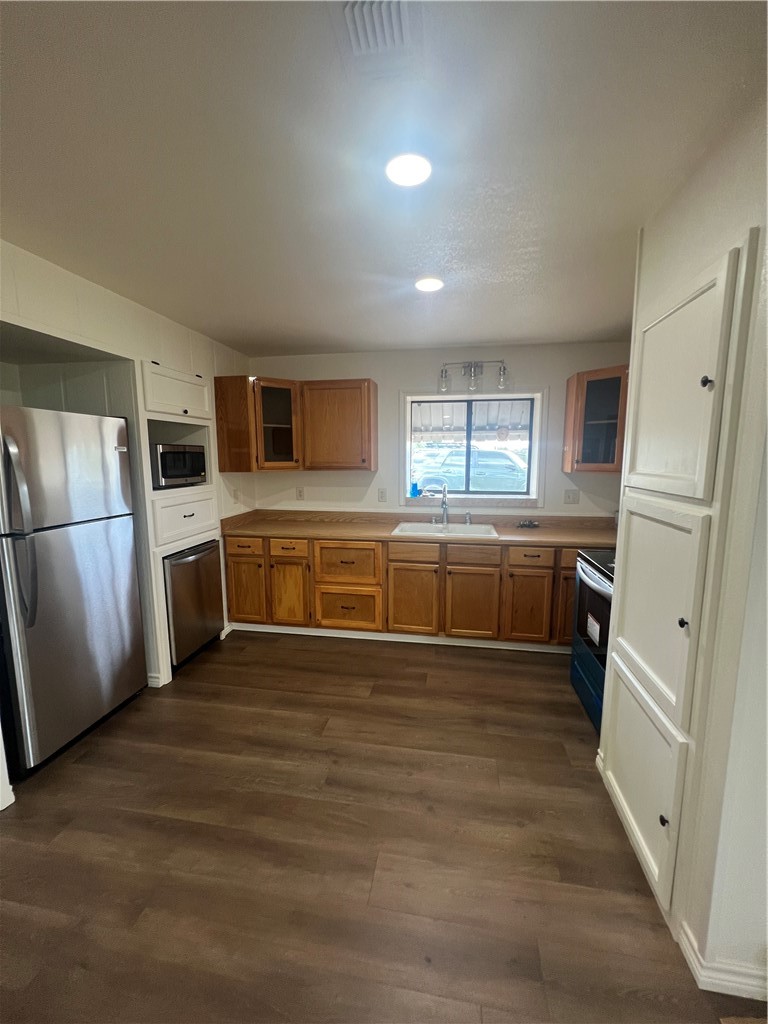 Home in Three Rivers, TX 78071 — photo 3