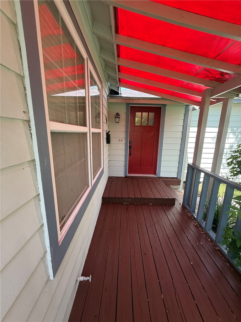 330 Breezeway Ave — photo