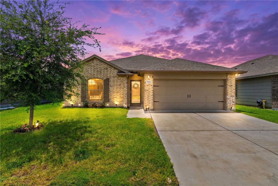 9441 English Oak Dr — photo