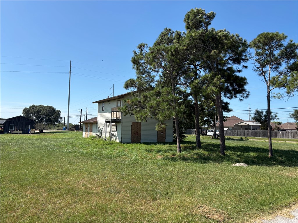 Home in Corpus Christi, TX 78418 — photo 3