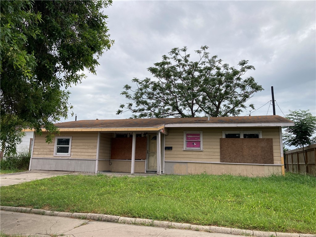 1110 Vernon Dr — photo