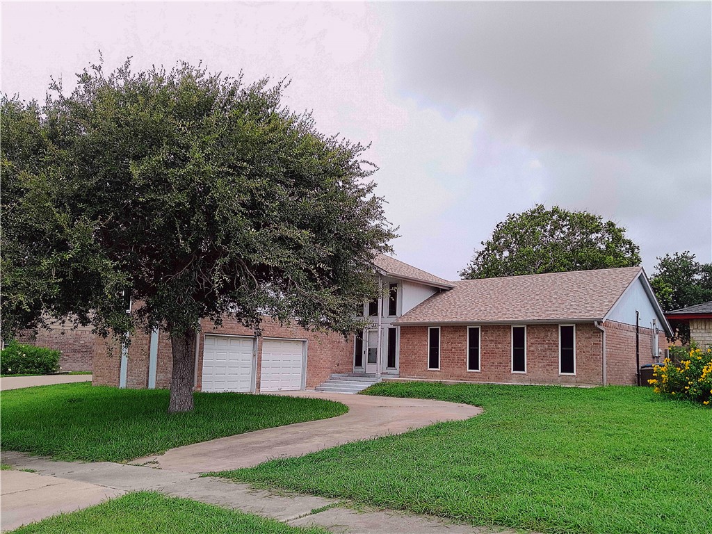 849 Cliff Dr — photo