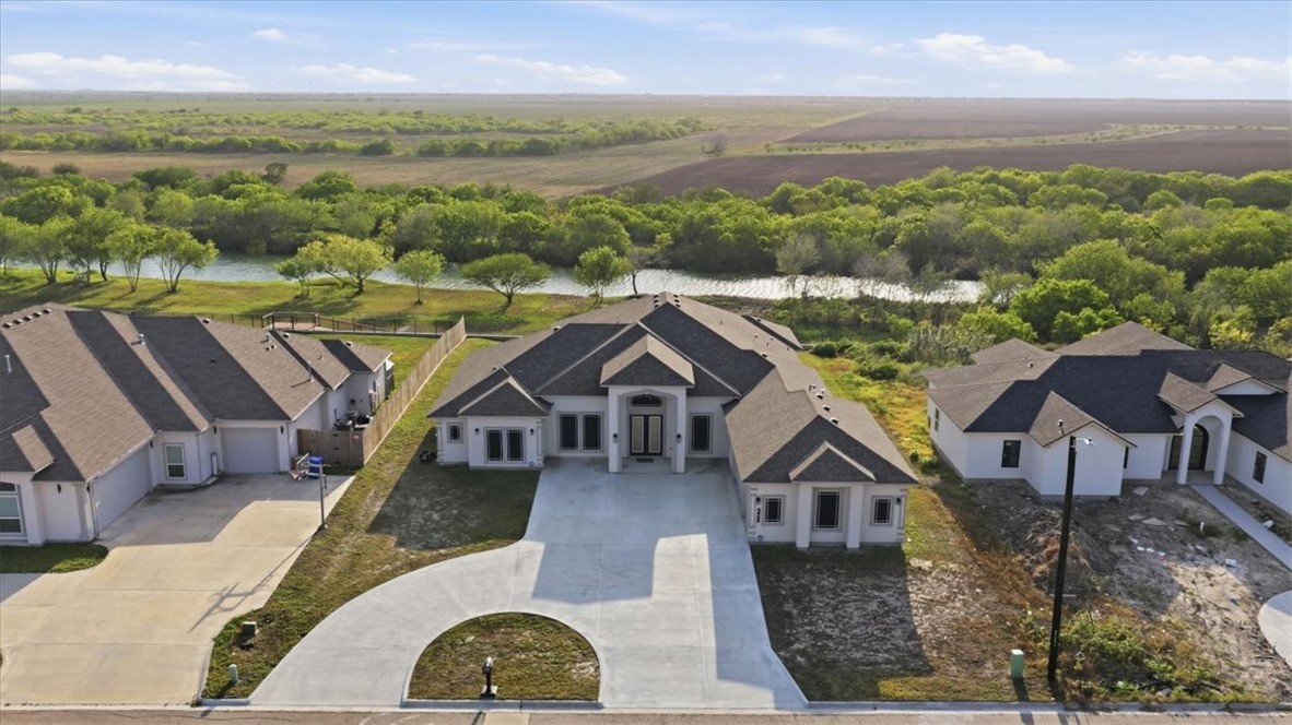 4033 Ranch Lake Dr — photo