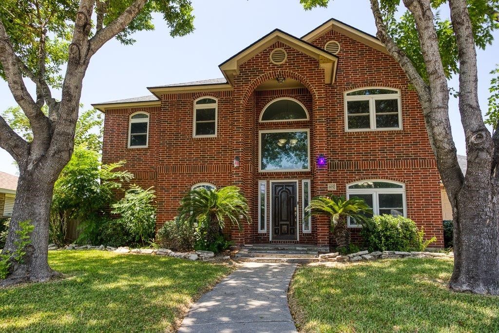2407 Park Wood Dr — photo