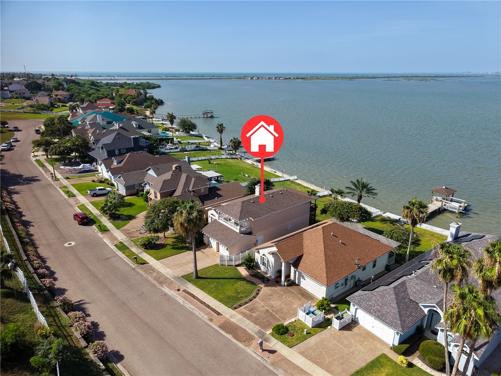 1343 W Bayview Dr — photo