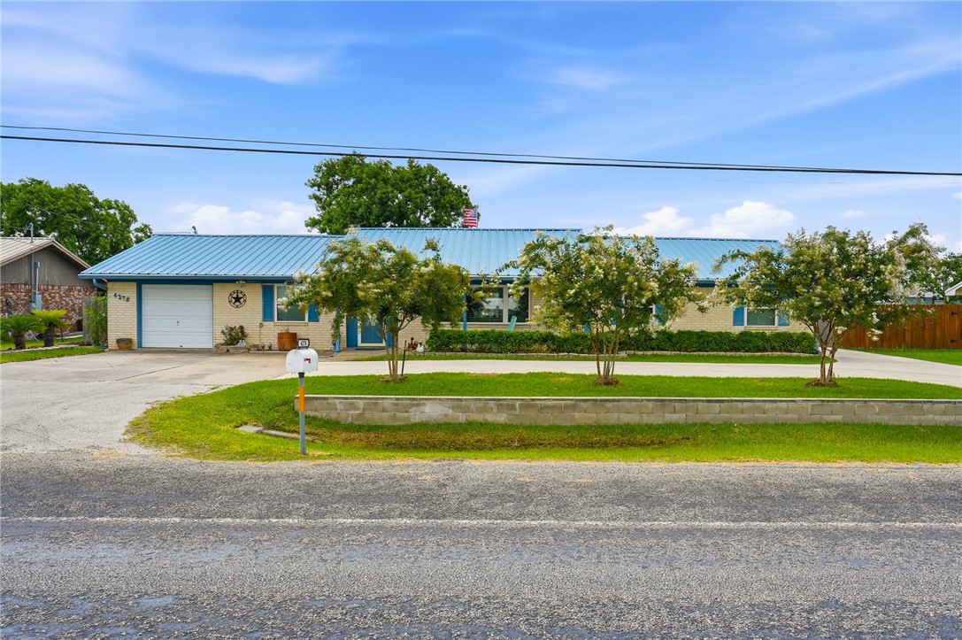 4278 FM 1069 — photo