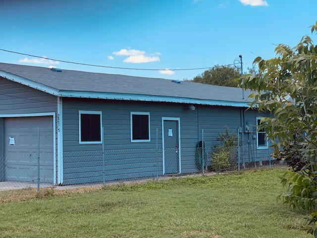 221 1/2 W Corral Ave — photo
