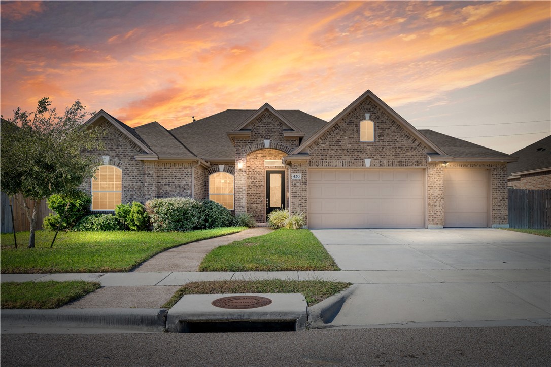 420 Gulfton Dr — photo